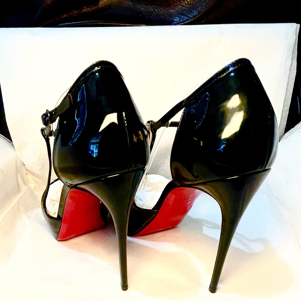 Christian Louboutin caged ankle strap peeptoe pumps. Glossy patent black 38.5 - Picture 7 of 14